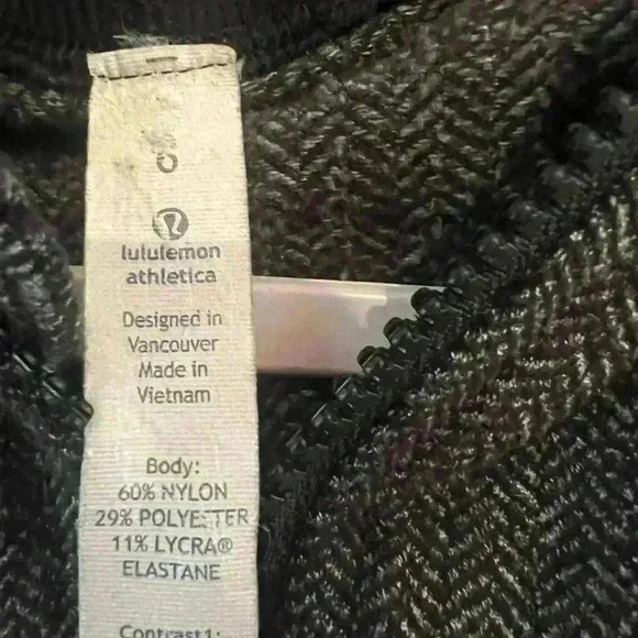 Lululemon Athletica Daily Practice Gray & Black Zip Up Hooded Jacket- Size 6 EUC - Picture 2 of 5